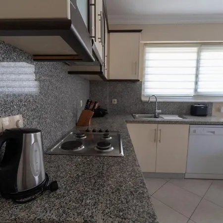 Lovely 2 Bed With 1st Class Amenities , 1003 Apartment *